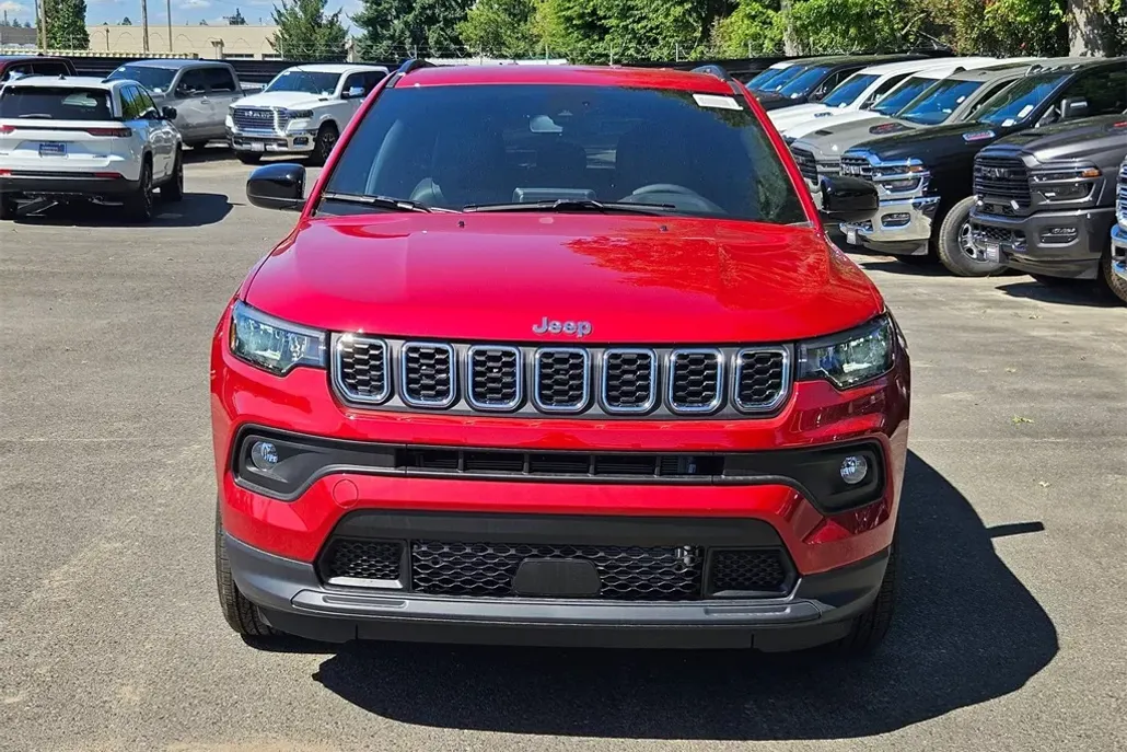 2025 Jeep Compass Latitude photo 1