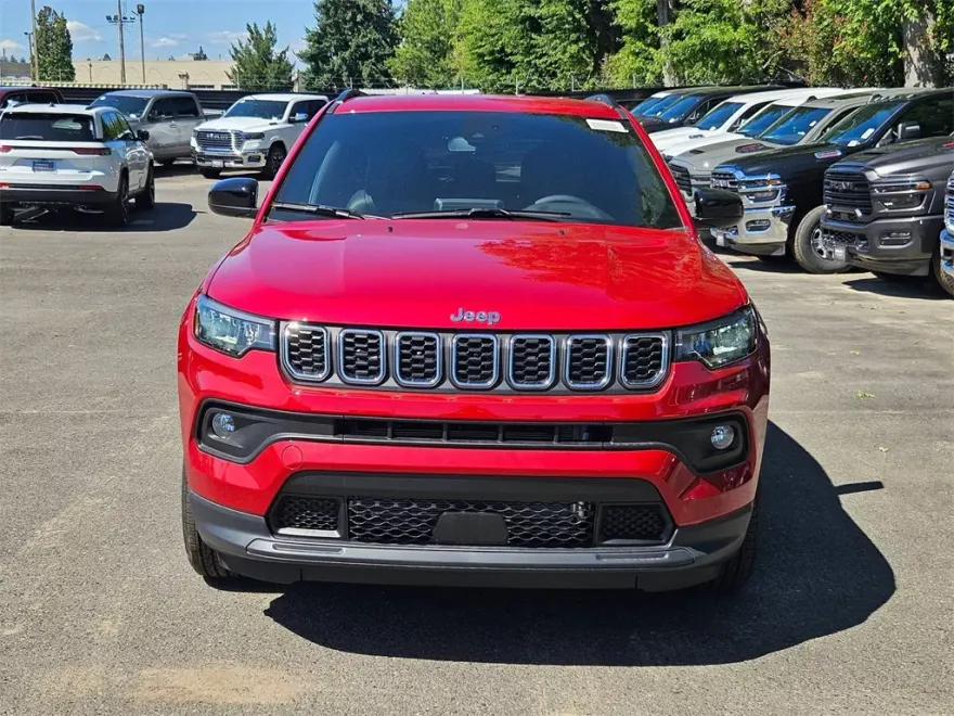2025 Jeep Compass Latitude photo 1