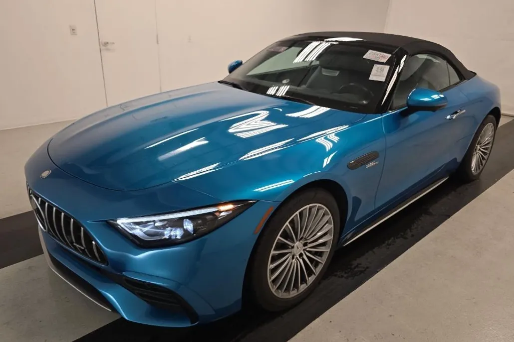 2023 Mercedes Benz SL AMG 43 photo 1