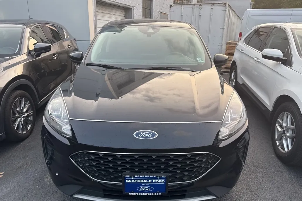 2020 Ford Escape SE photo 1