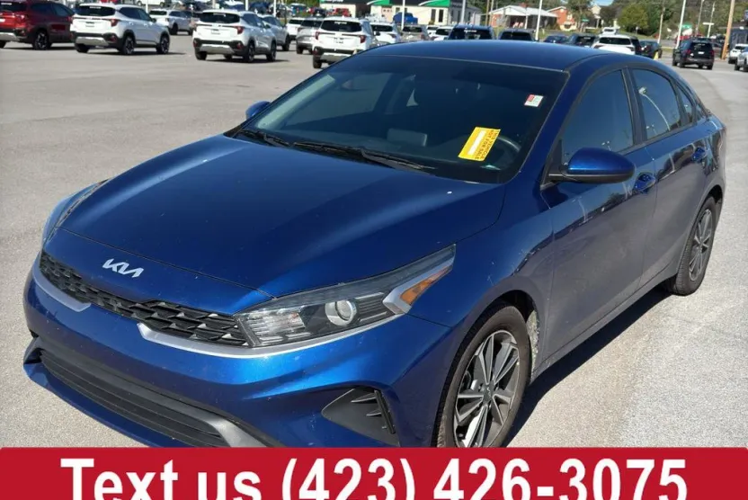 2022 Kia Forte LXS photo 1