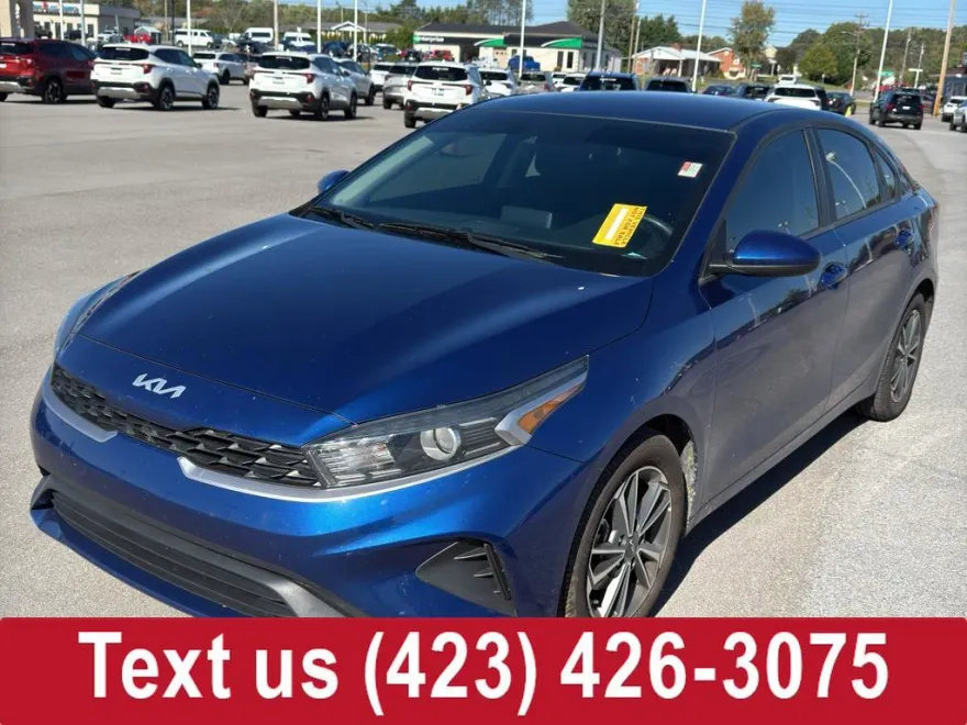 2022 Kia Forte LXS photo 1