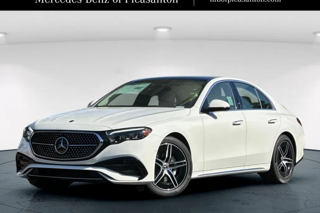 2026 Mercedes Benz E 350 4MATIC Sedan photo 1