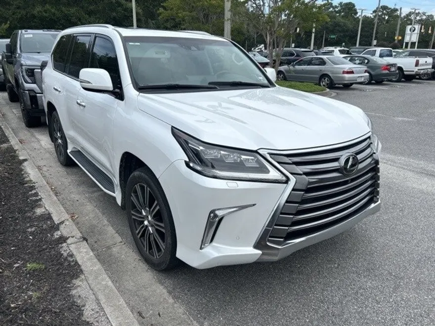 2021 Lexus LX 570 photo 1