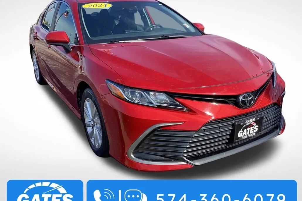 2024 Toyota Camry LE photo 1
