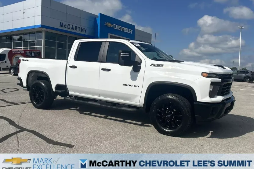 2025 Chevrolet Silverado 2500HD Custom photo 1