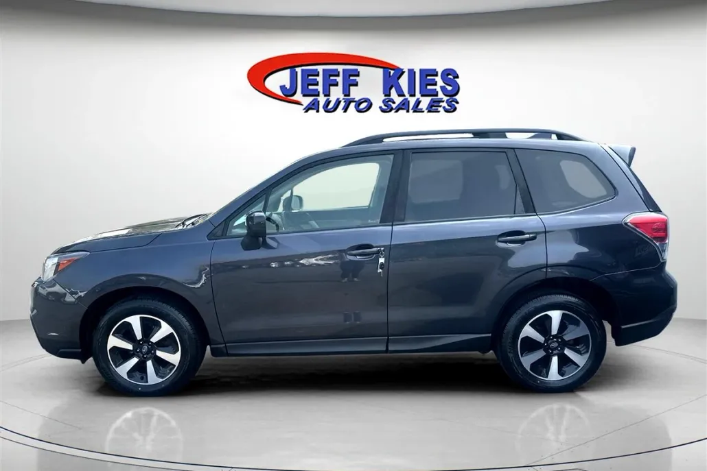 2018 Subaru Forester 2.5i Premium photo 1