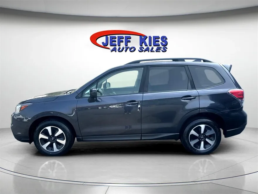 2018 Subaru Forester 2.5i Premium photo 1