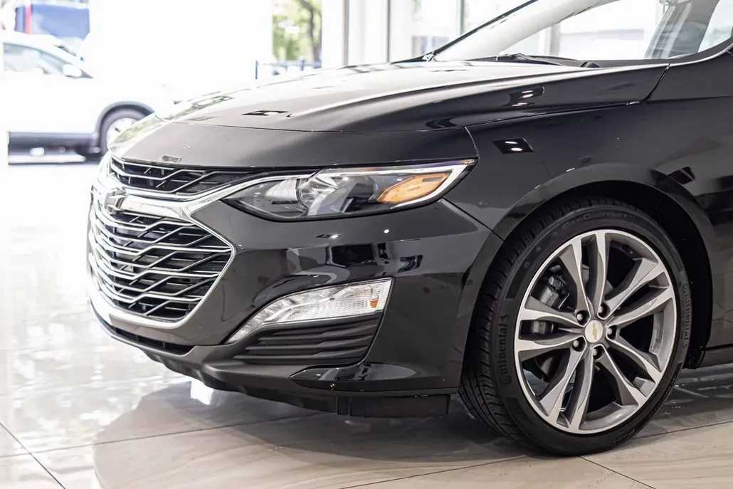 2023 Chevrolet Malibu 1LT photo 1