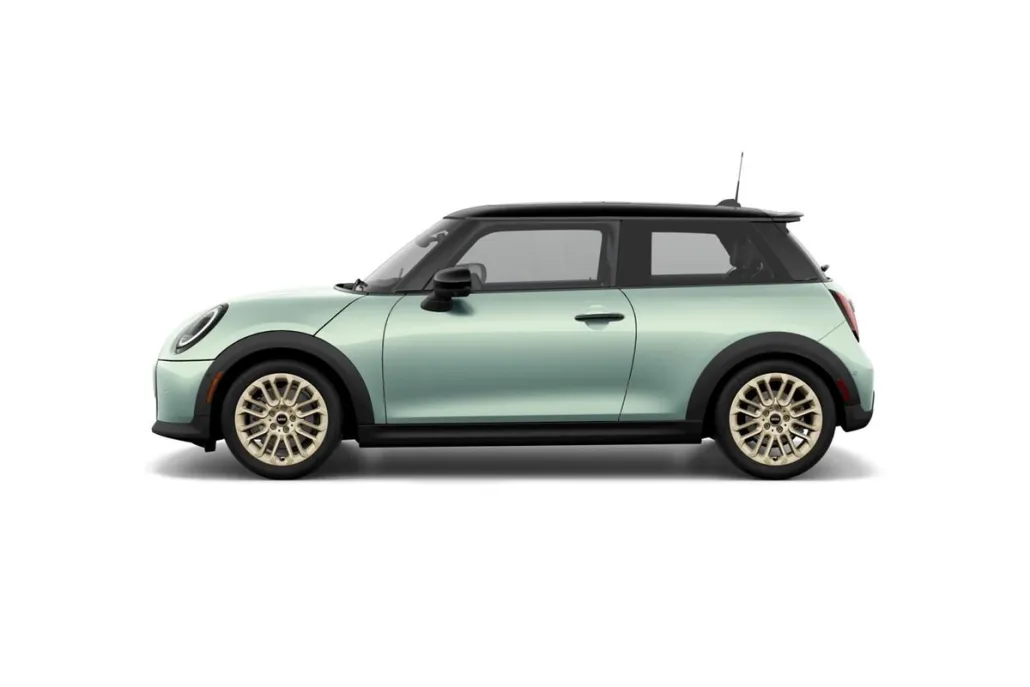 2026 Mini Cooper S Iconic photo 1