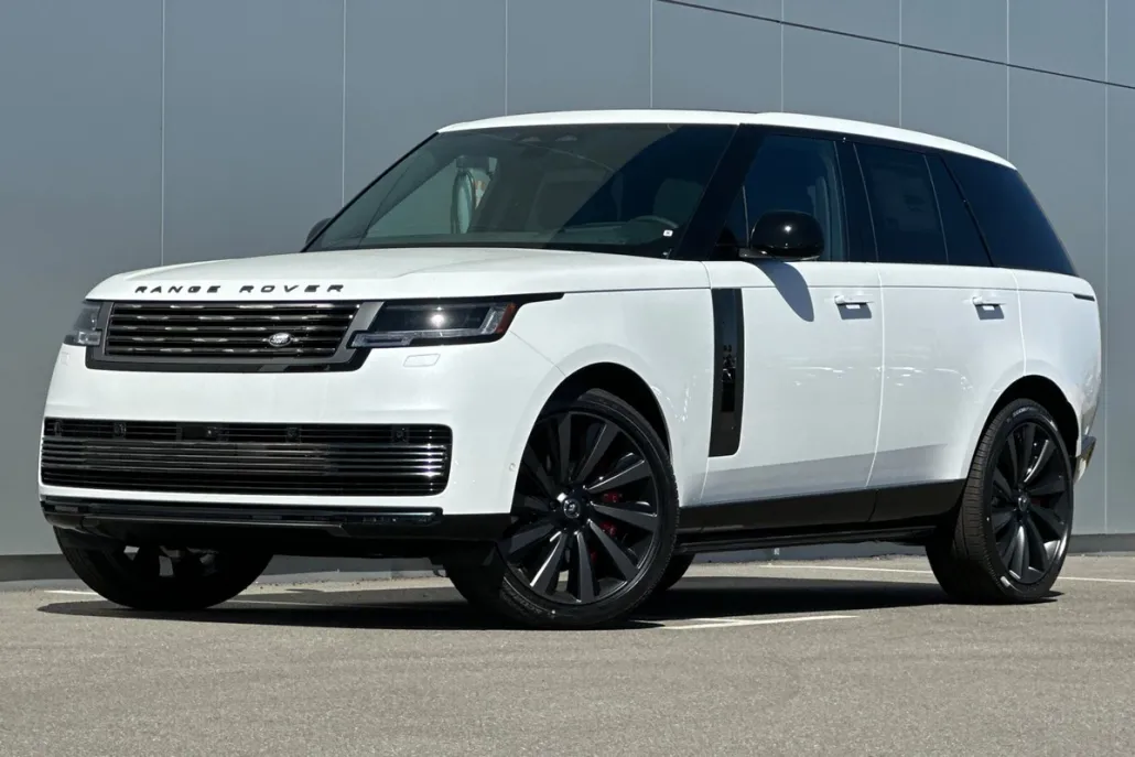 2025 Land Rover Range Rover SV photo 1