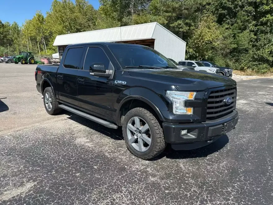 2016 Ford F-150 XLT photo 1