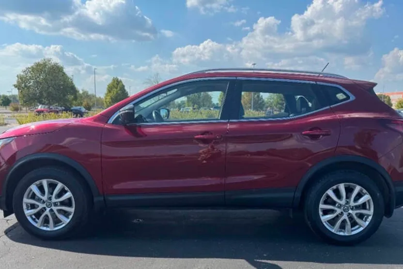 2022 Nissan Rogue Sport SV photo 1