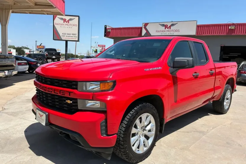 2019 Chevrolet Silverado 1500 Custom photo 1