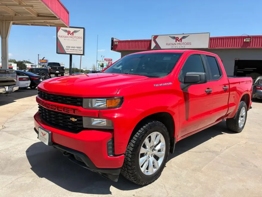 2019 Chevrolet Silverado 1500 Custom photo 1