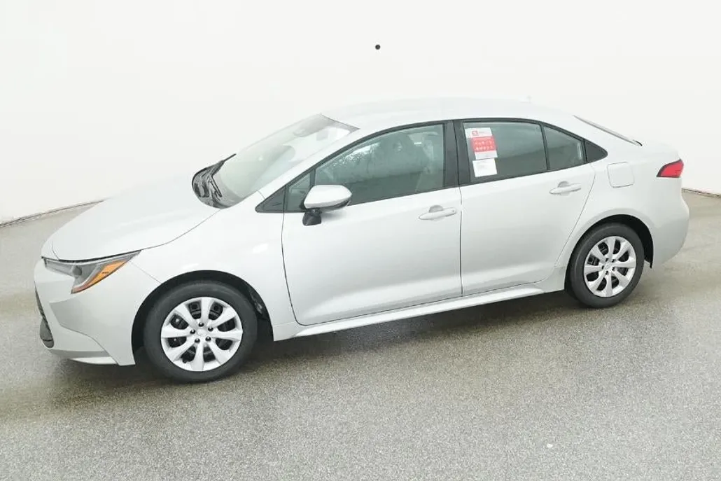 2026 Toyota Corolla LE photo 1