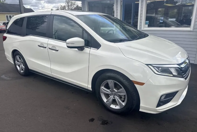 2019 Honda Odyssey EX-L photo 1