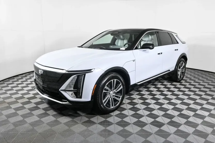 2026 Cadillac Lyriq Luxury photo 1