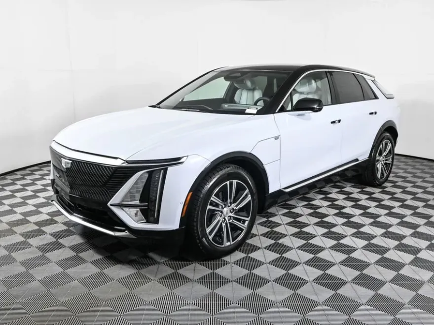 2026 Cadillac Lyriq Luxury photo 1