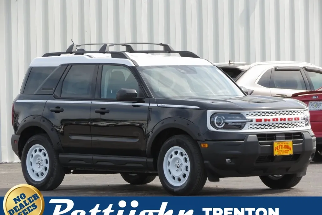 2025 Ford Bronco Sport Heritage photo 1