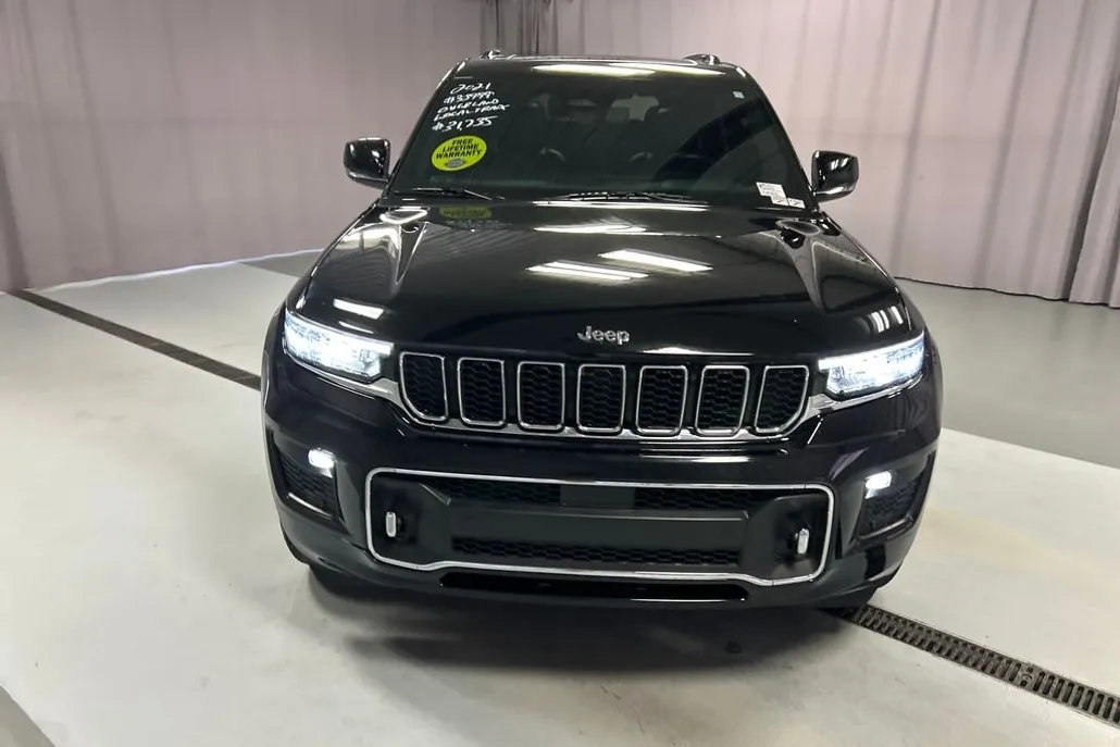 2021 Jeep Grand Cherokee Overland photo 1