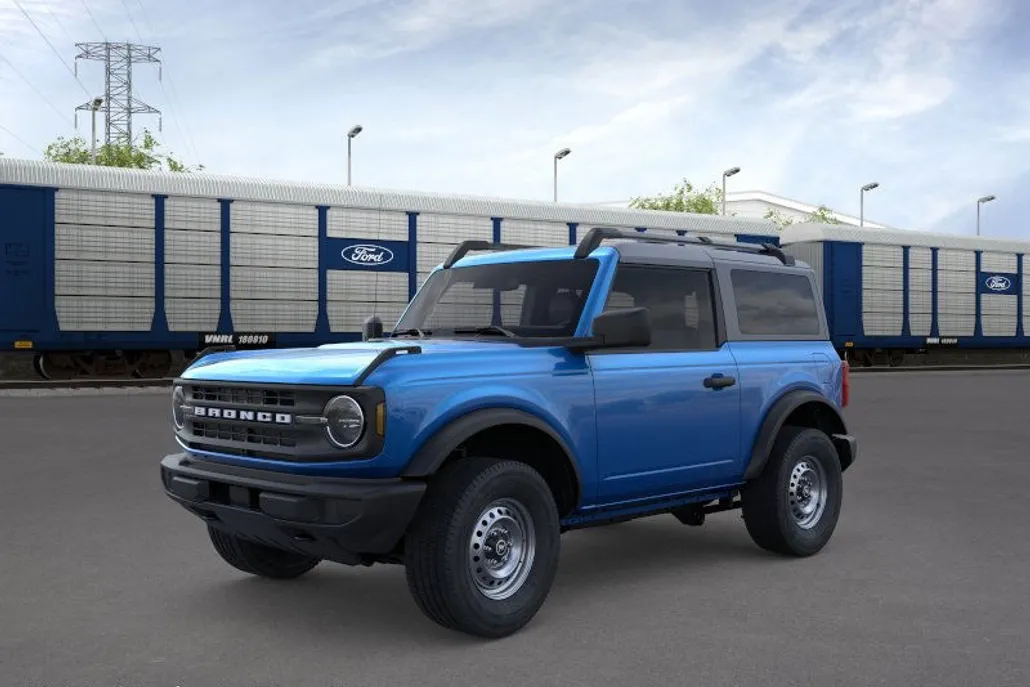 2025 Ford Bronco Base photo 1