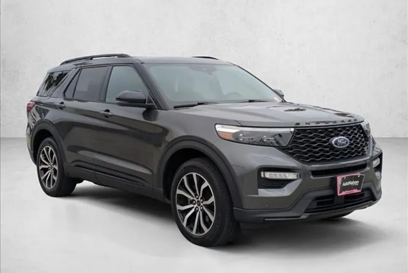 2020 Ford Explorer ST photo 1
