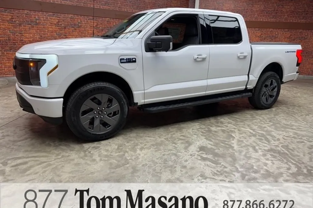 2025 Ford F-150 Lightning photo 1