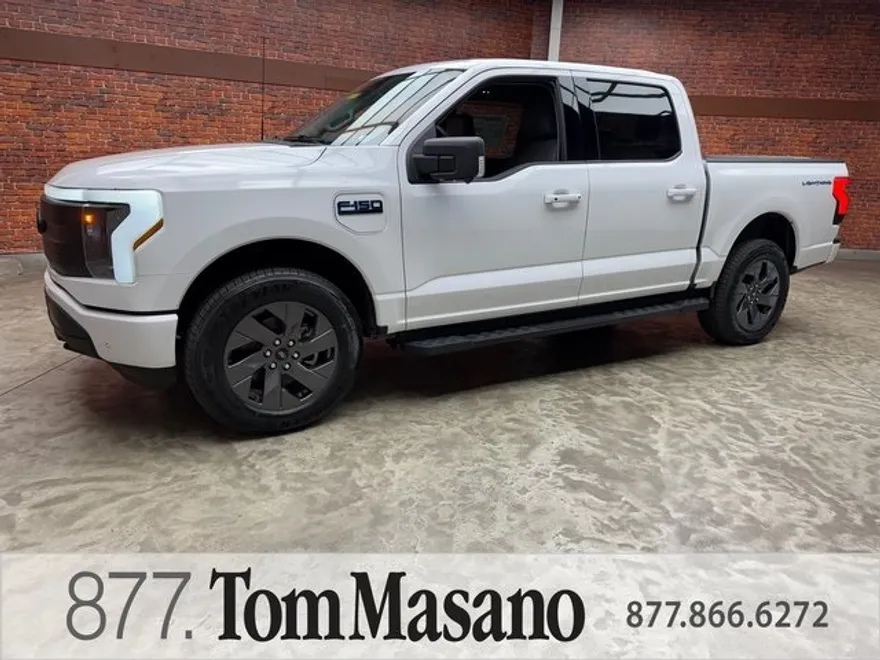 2025 Ford F-150 Lightning photo 1