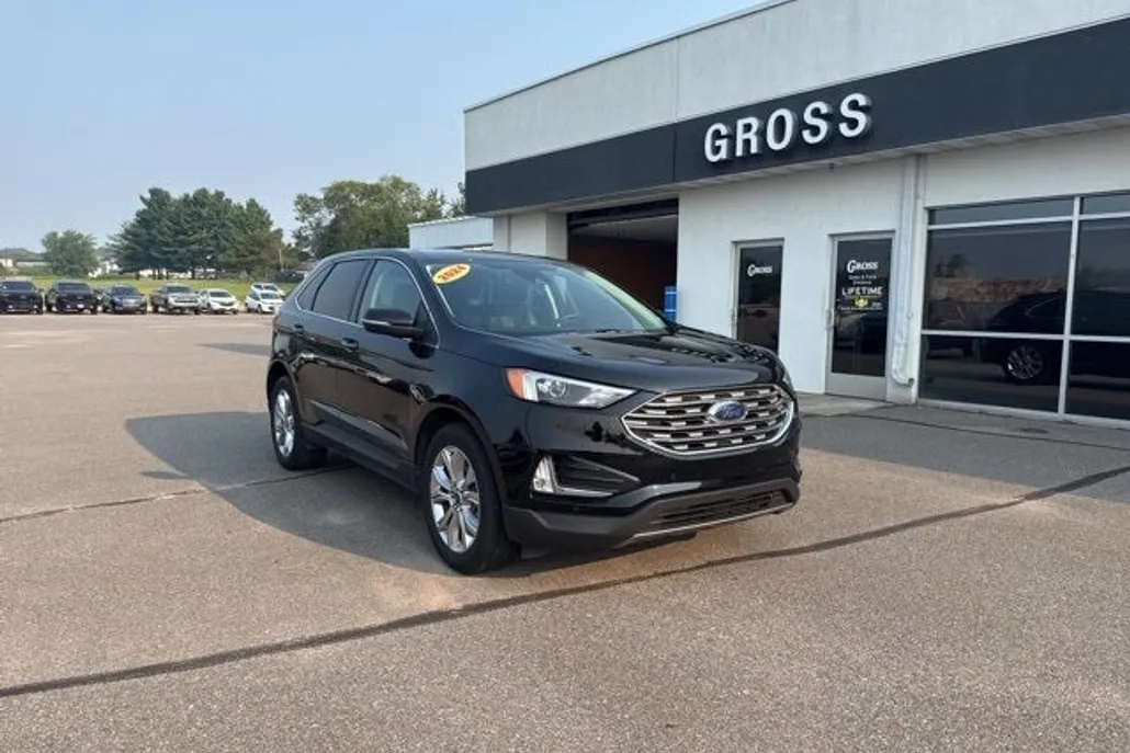 2024 Ford Edge Titanium photo 1