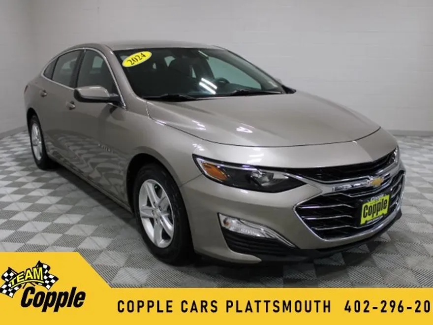 2024 Chevrolet Malibu photo 1