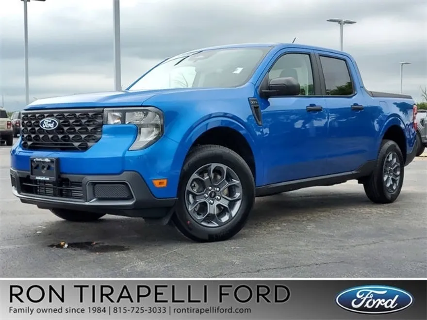2025 Ford Maverick XLT photo 1