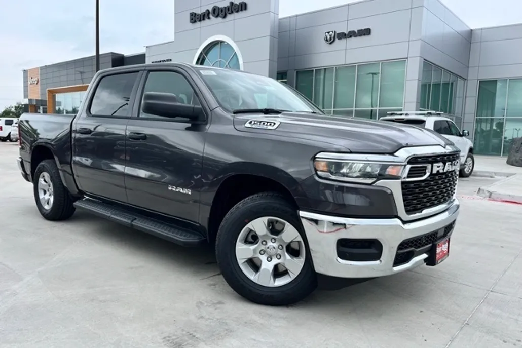 2025 Ram 1500 Tradesman photo 1