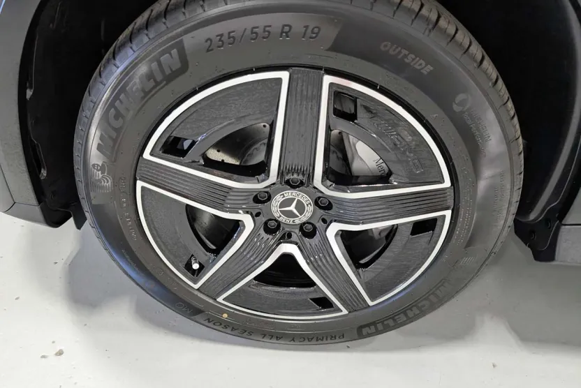 2026 Mercedes Benz GLC 300 4MATIC photo 1