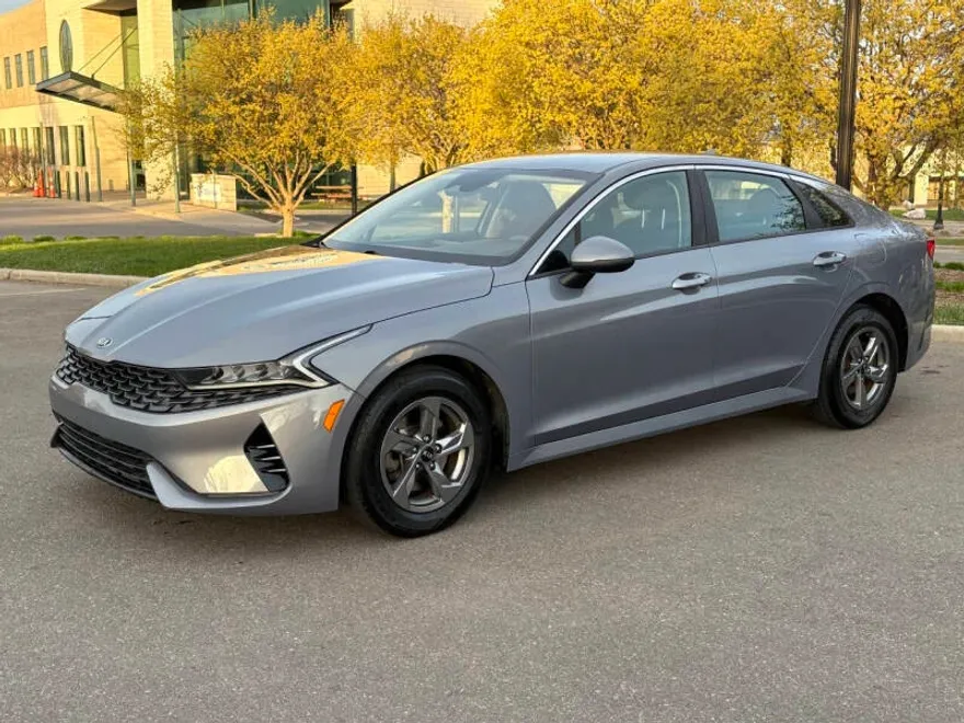 2021 Kia K5 LXS photo 1
