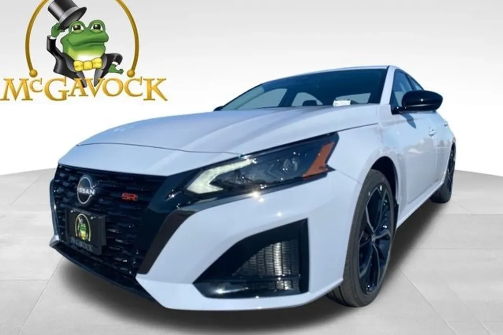 2025 Nissan Altima 2.5 SR photo 1