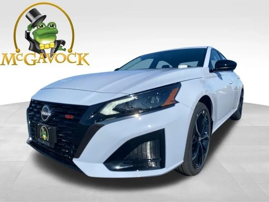 2025 Nissan Altima 2.5 SR photo 1