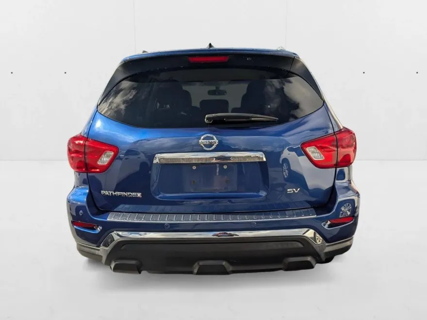 2018 Nissan Pathfinder SV photo 1