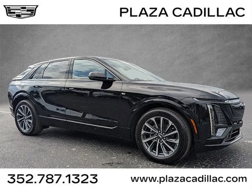2024 Cadillac Lyriq Sport photo 1
