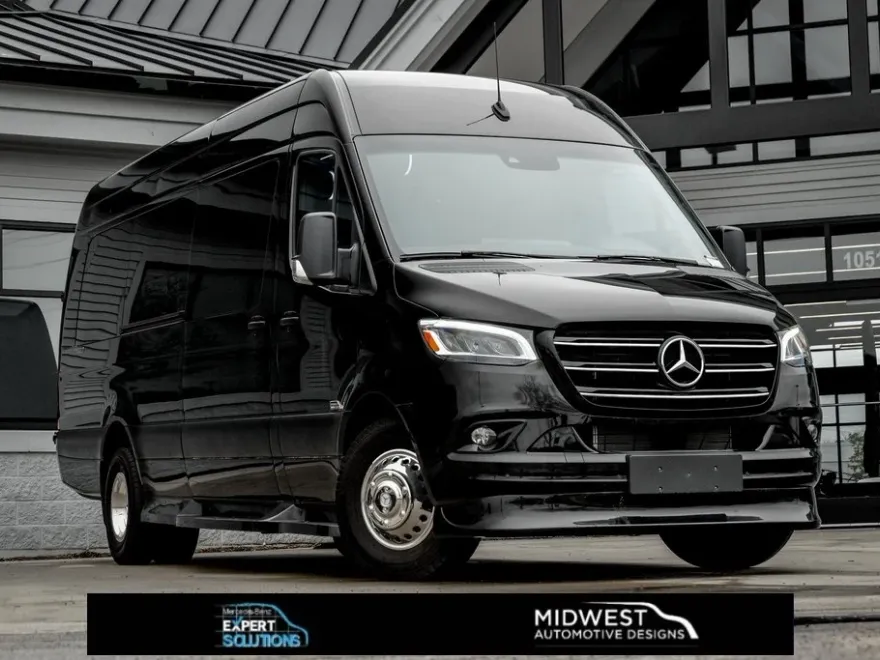 2024 Mercedes Benz Sprinter 3500 photo 1