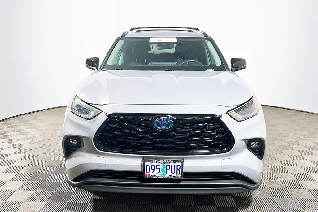 2024 Toyota Highlander Hybrid XLE photo 1