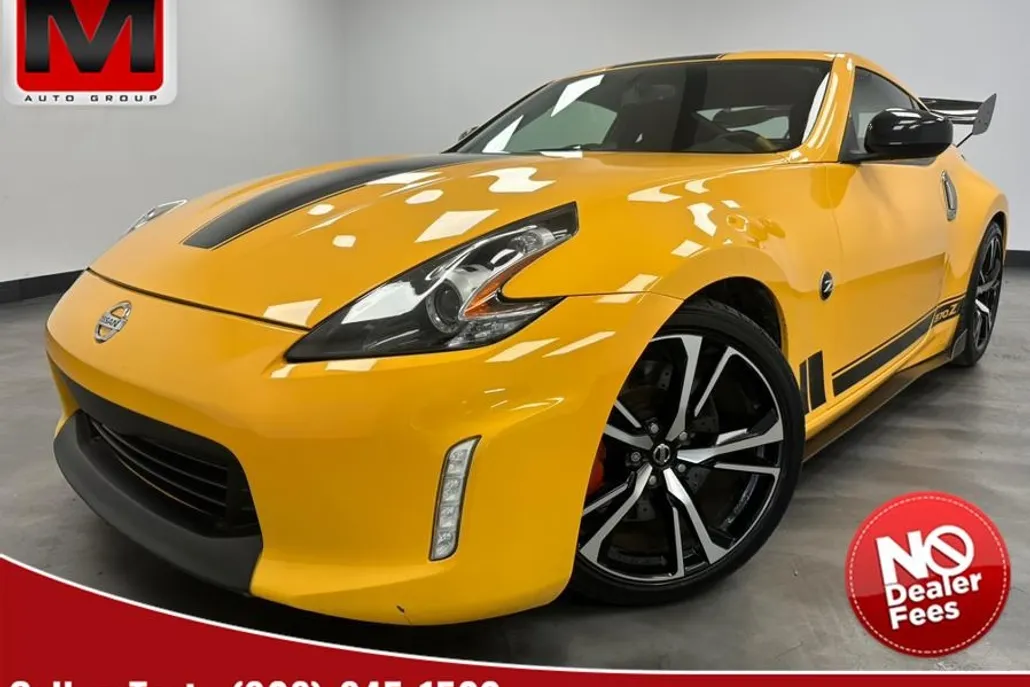 2019 Nissan 370Z Sport Touring photo 1