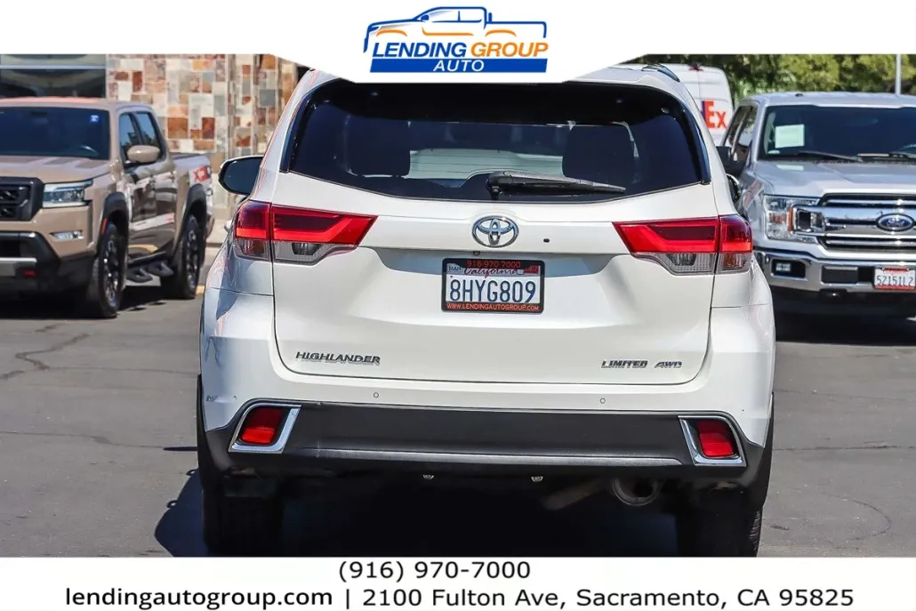 2019 Toyota Highlander Limited photo 1