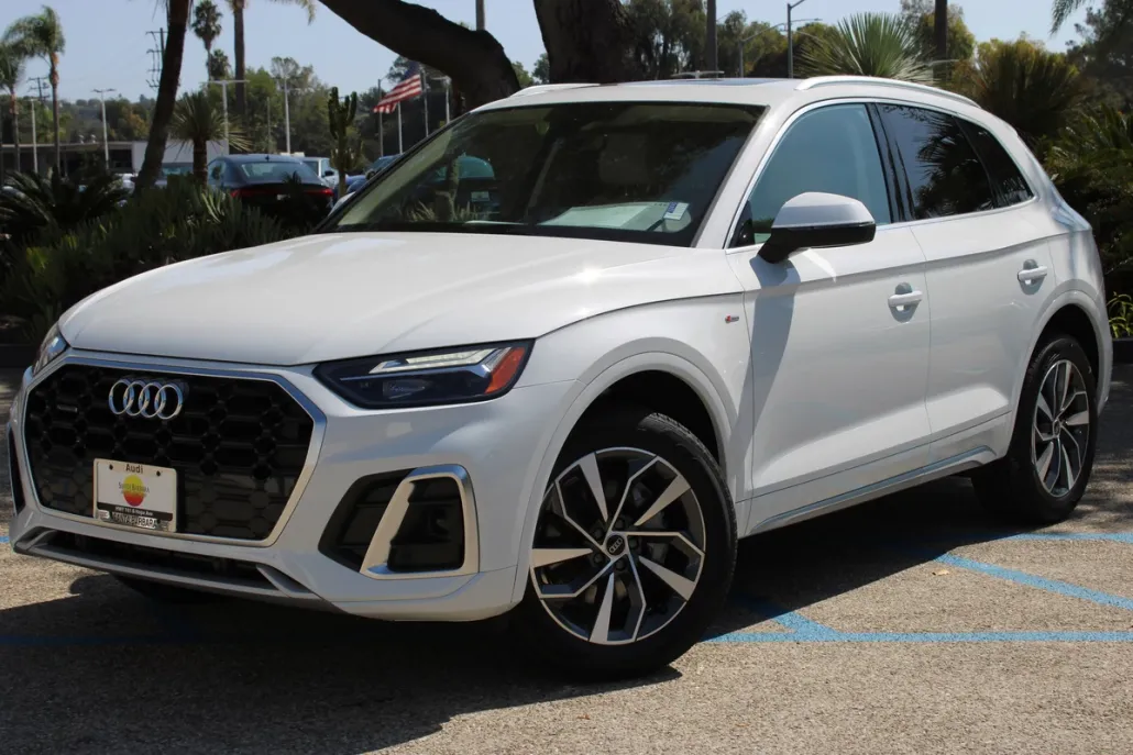 2025 Audi Q5 S line Premium photo 1