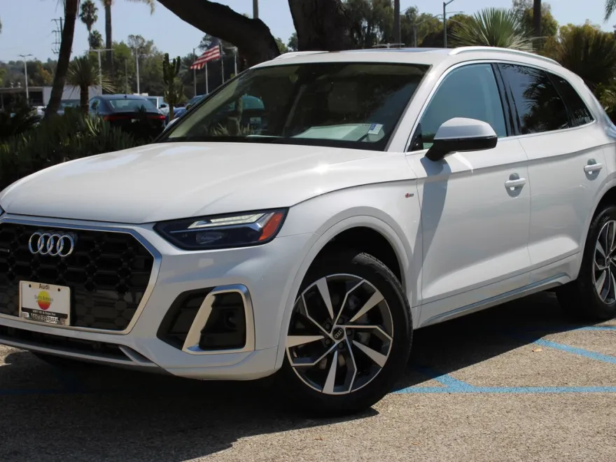 2025 Audi Q5 S line Premium photo 1