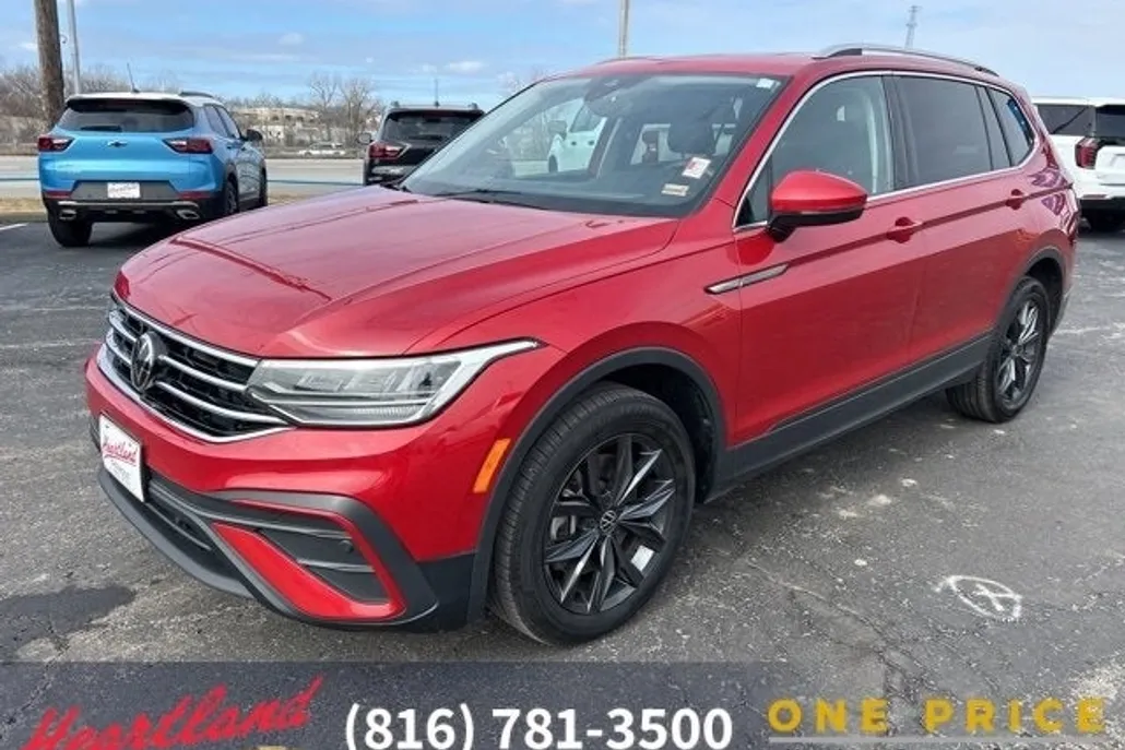 2023 Volkswagen Tiguan SE photo 1