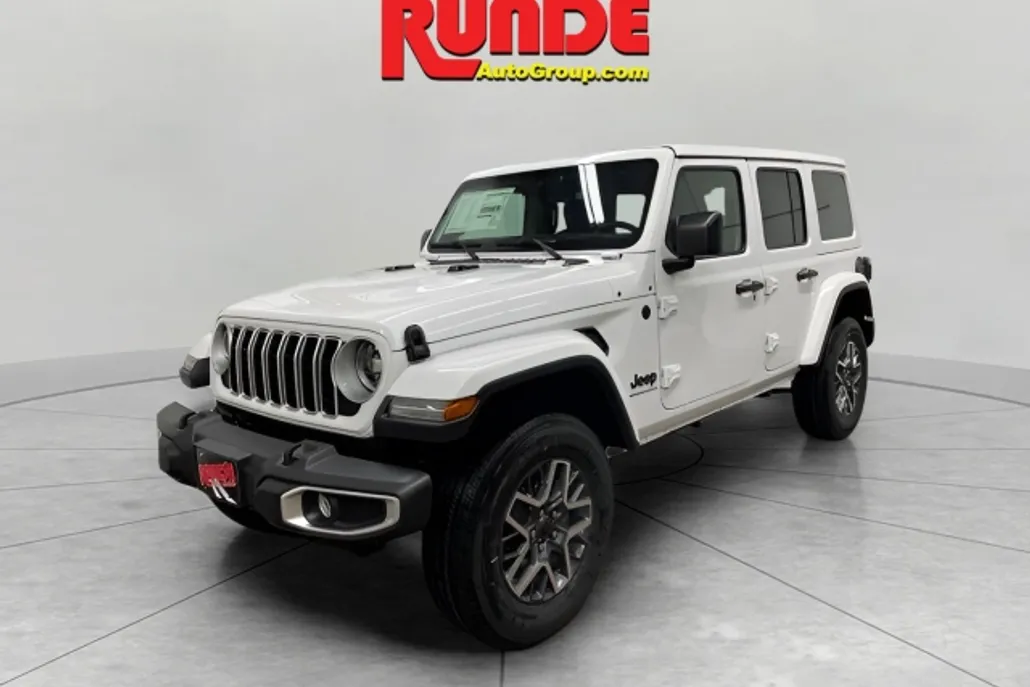 2025 Jeep Wrangler Unlimited Sahara photo 1