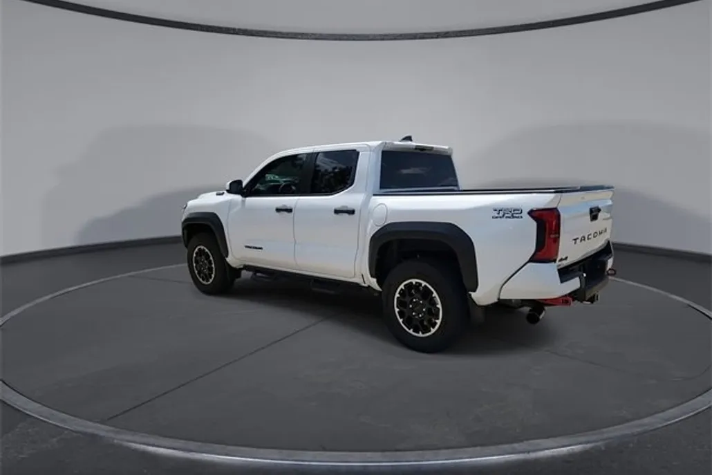 2024 Toyota Tacoma TRD photo 1