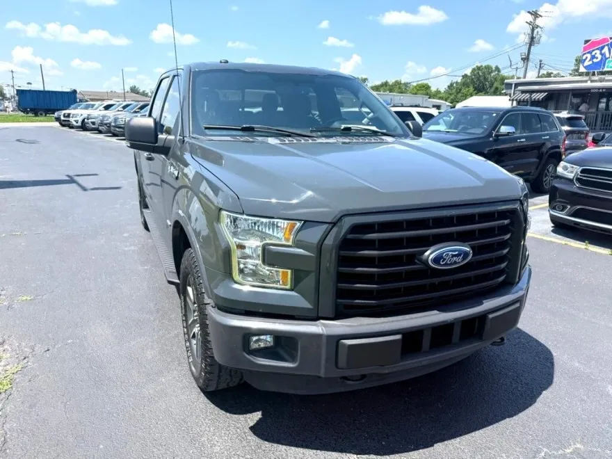 2016 Ford F-150 XLT photo 1