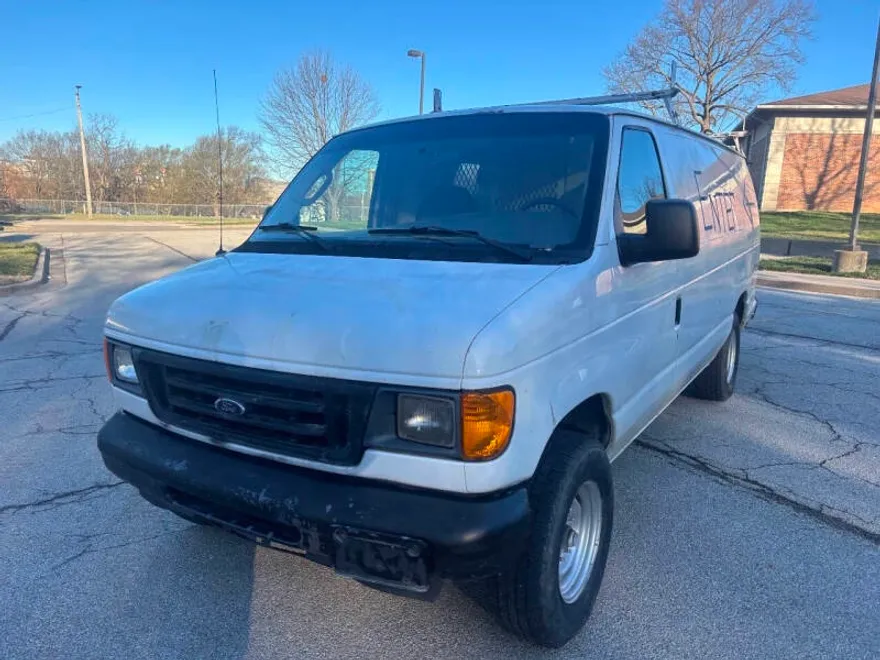 2007 Ford E-250 photo 1